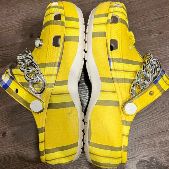 Clueless Crocs - Picture 3 of 6